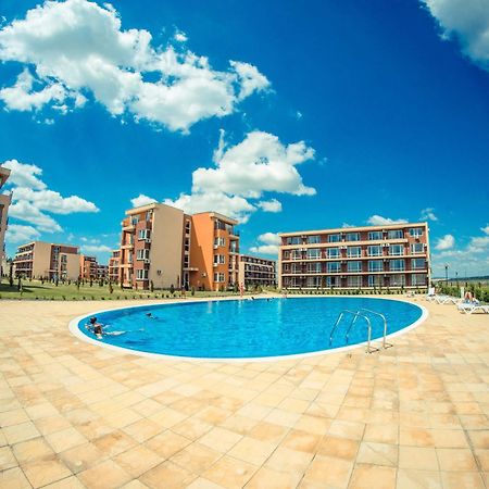 Holiday Fort Golf Club Sunny Beach Eksteriør billede