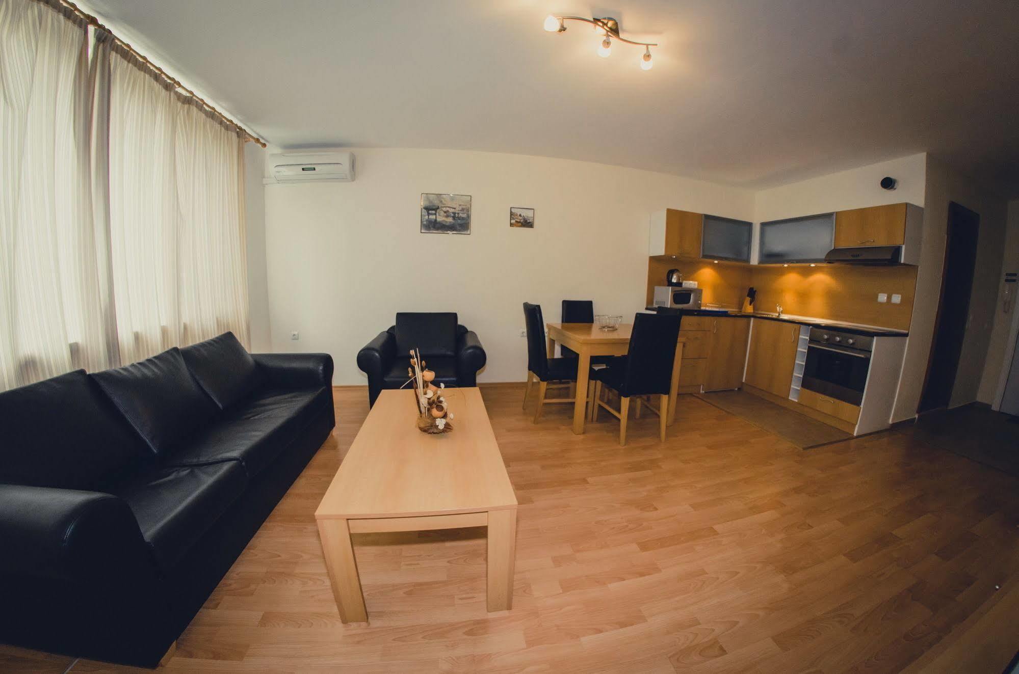 Holiday Fort Golf Club Sunny Beach Eksteriør billede