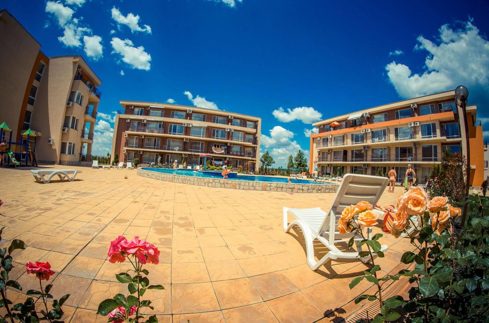 Holiday Fort Golf Club Sunny Beach Eksteriør billede