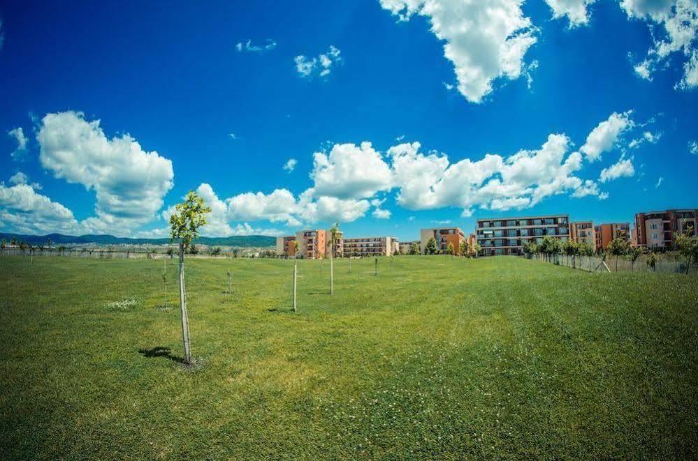 Holiday Fort Golf Club Sunny Beach Eksteriør billede