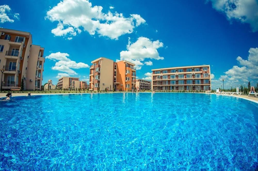 Holiday Fort Golf Club Sunny Beach Eksteriør billede