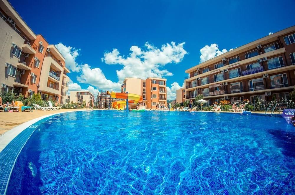 Holiday Fort Golf Club Sunny Beach Eksteriør billede